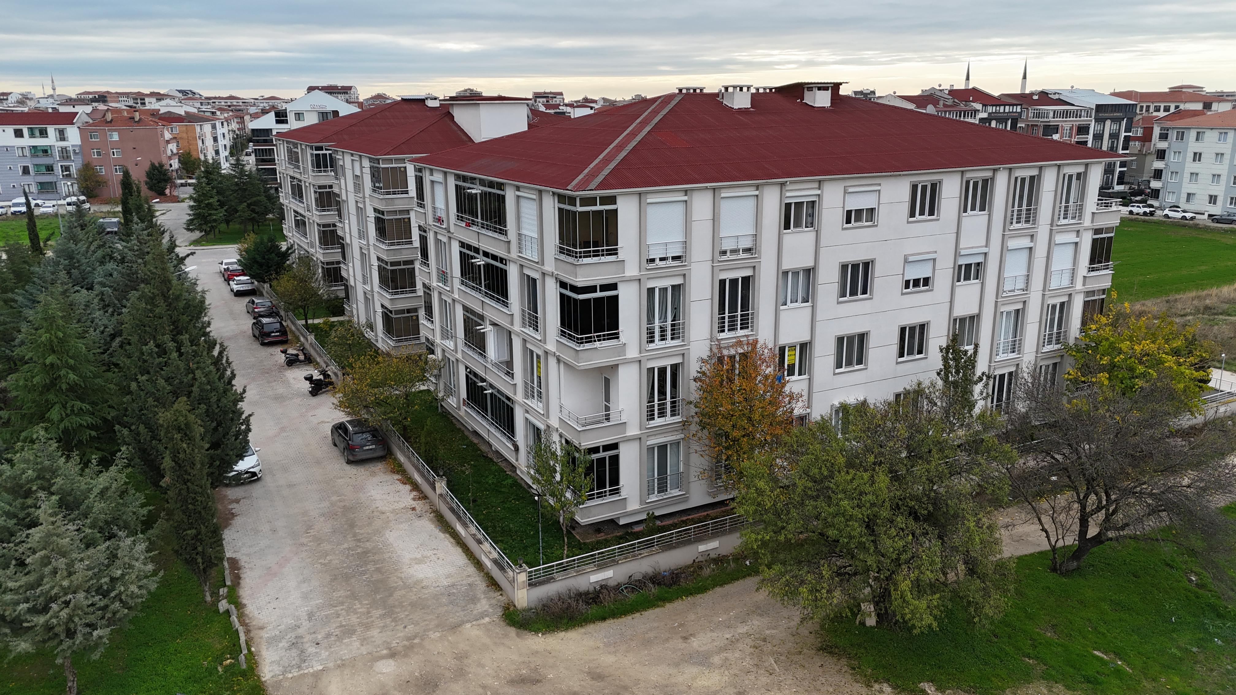 İstasyon Mah.de İnci Kent Sitesinde Kullanışlı 3+1 Satılık Daire